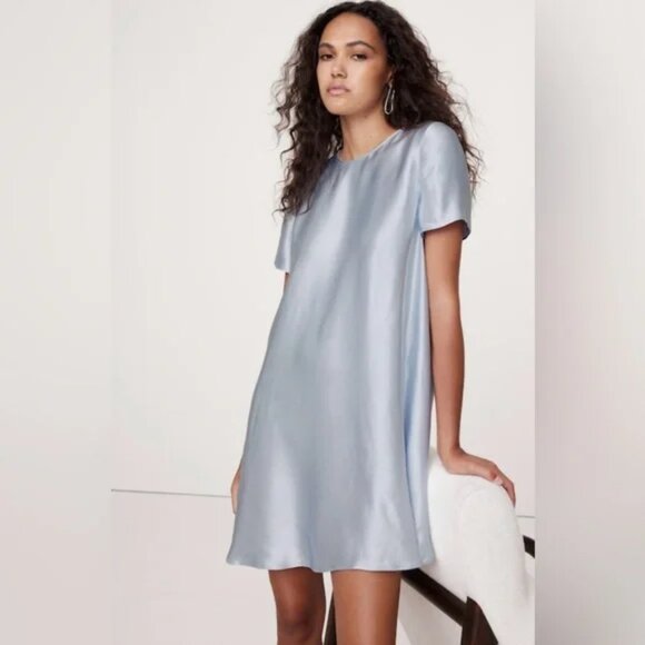 Banana Republic Dresses & Skirts - Satin Mini Dress Medium w/ Pockets Banana Republic Aurelia Light Blue